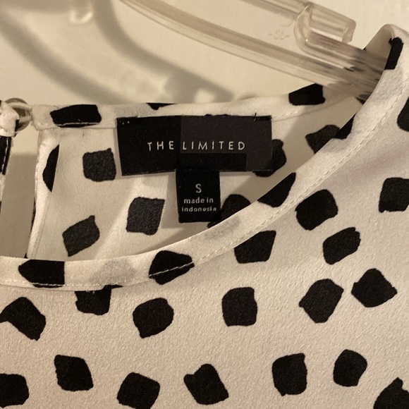 Black and White Blouse - Picture 4 of 5